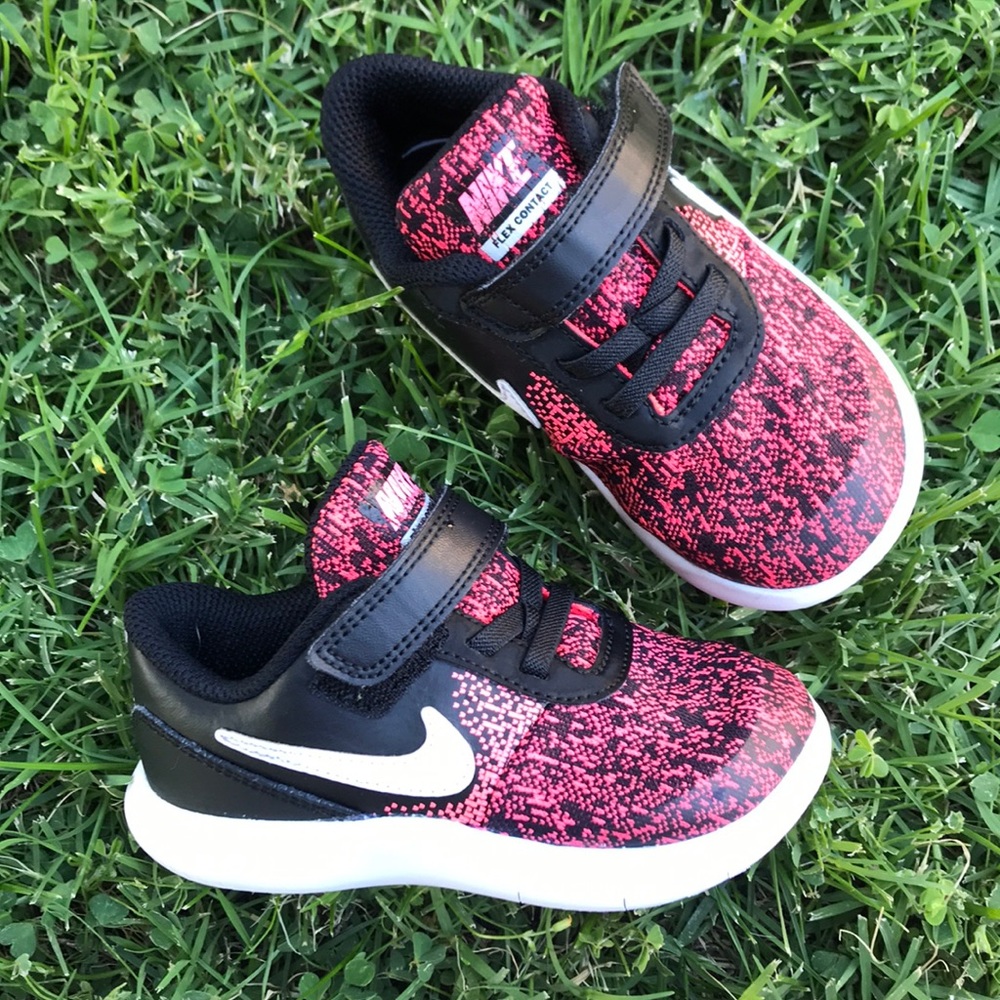 Size 8c Nike shoes
